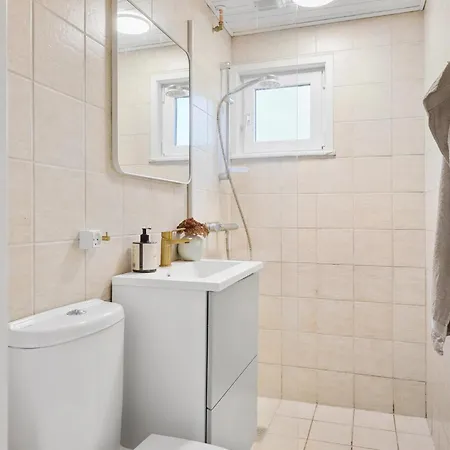 Lovely In With Wifi Holiday home